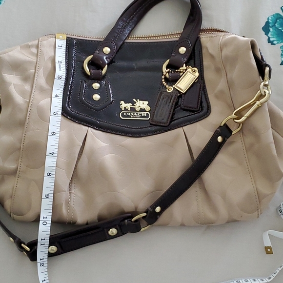 Coach Handbag - Picture 6 of 7